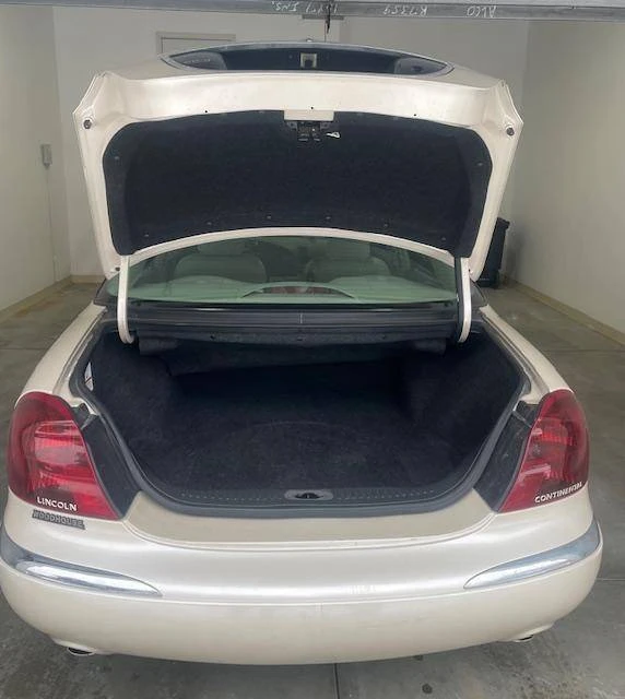 2002 Lincoln Continental 9th Gen - Image 6 of 8