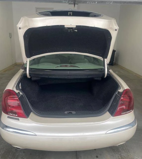 2002 Lincoln Continental 9th Gen - Image 6 of 7
