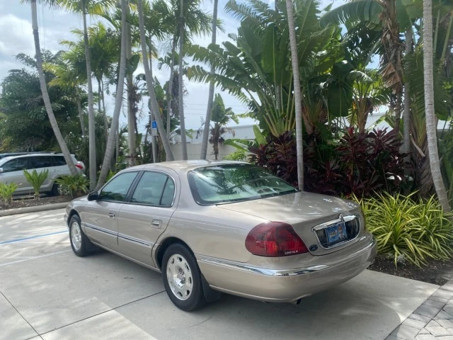 2002 Lincoln Continental 9th Gen - Image 6 of 21