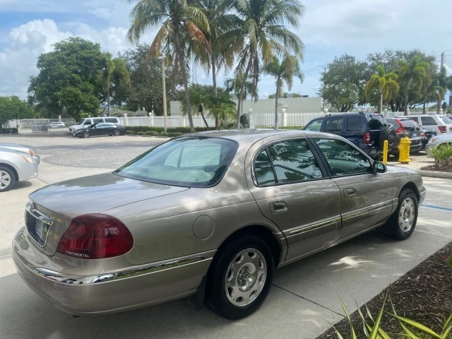 2002 Lincoln Continental 9th Gen - Image 8 of 21