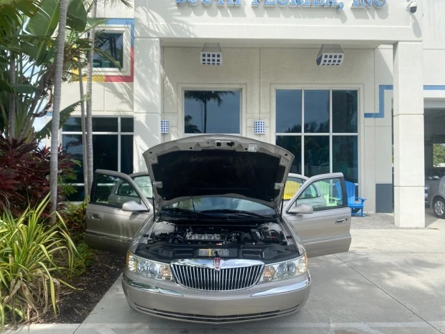 2002 Lincoln Continental 9th Gen - Image 17 of 21