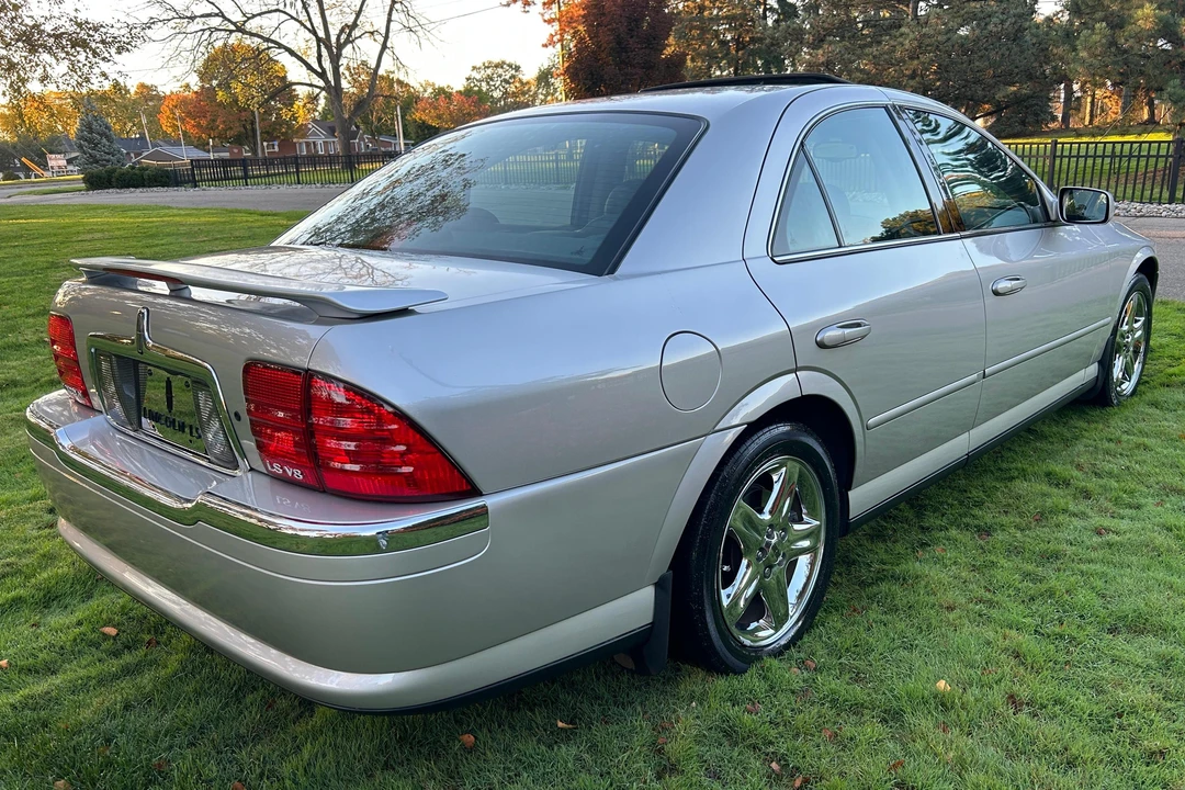 2002 Lincoln LS - Image 4 of 31