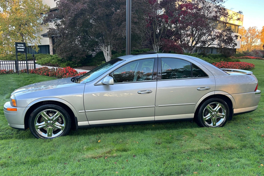 2002 Lincoln LS - Image 3 of 31