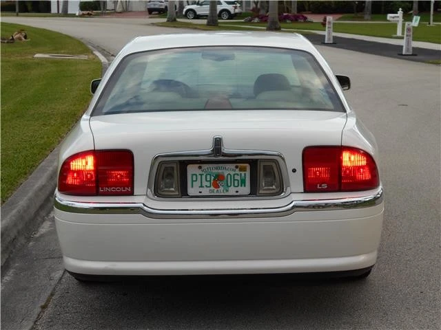2002 Lincoln LS - Image 10 of 12