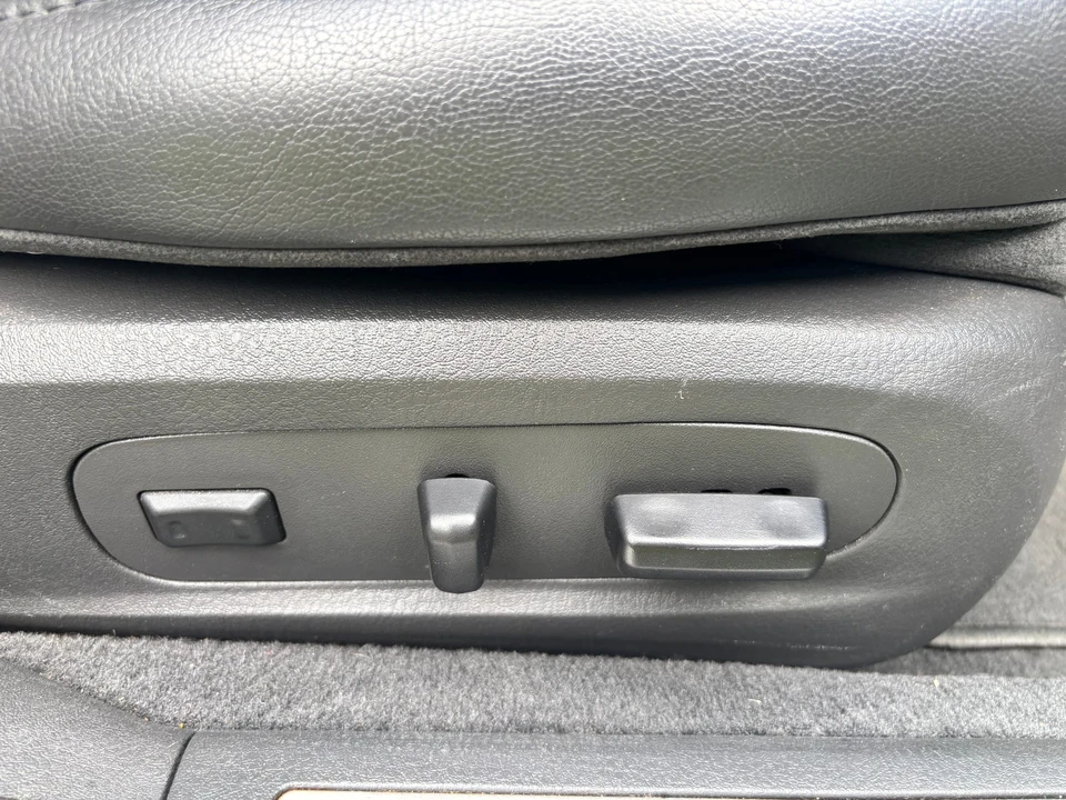 2002 Lincoln LS - Image 23 of 31