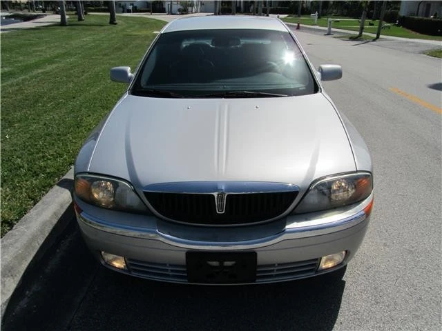 2002 Lincoln LS - Image 11 of 12