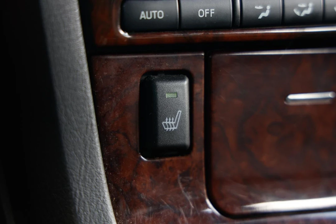 2002 Lincoln LS - Image 31 of 31