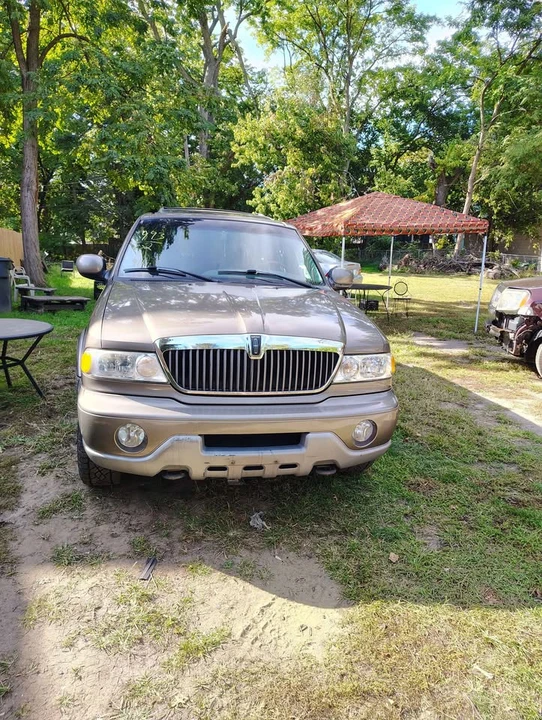 2002 Lincoln Navigator 1st Gen - Image 7 of 7