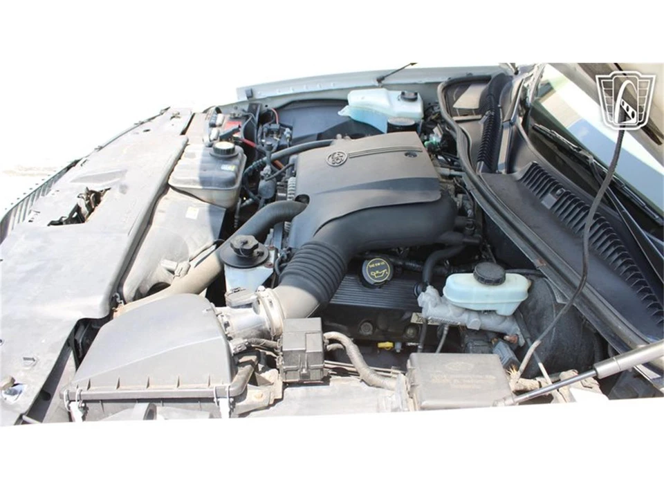 2002 Lincoln Town Car - Image 9 of 31