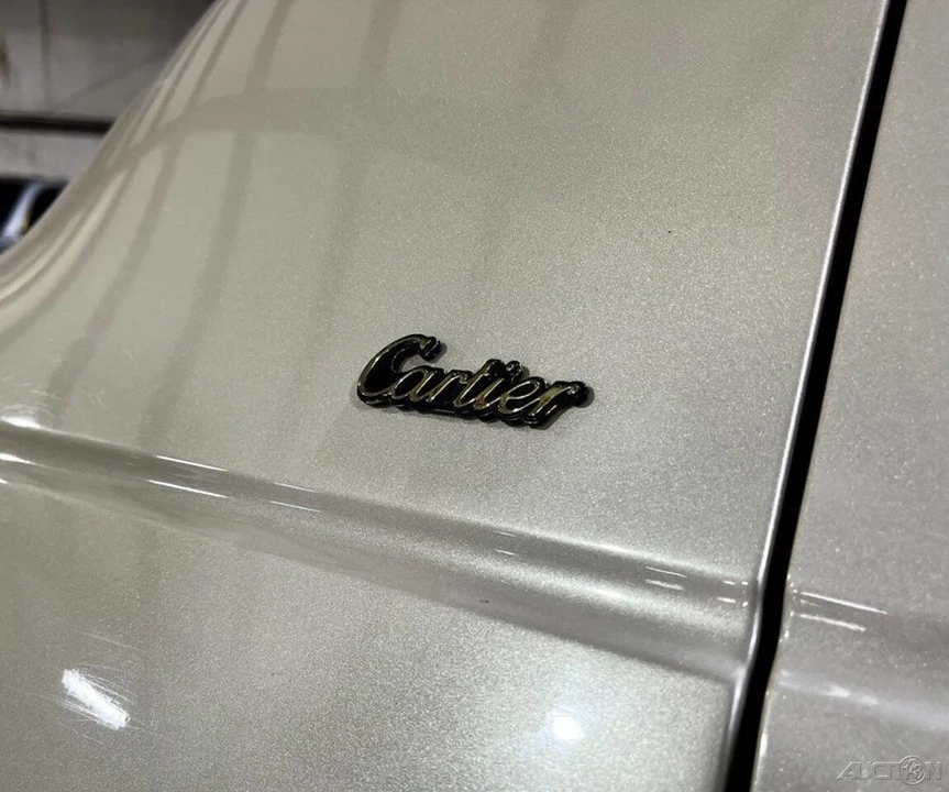 2002 Lincoln Town Car - Image 10 of 21