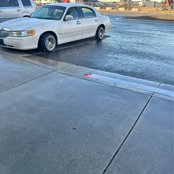 2002 Lincoln Town Car Cartier Sedan 4D
