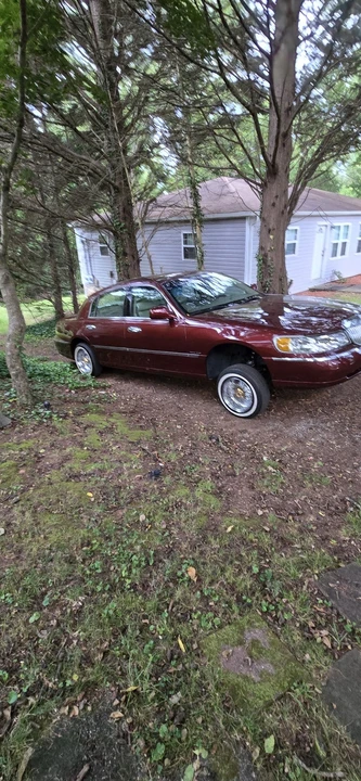 2002 Lincoln Town Car - Image 3 of 8
