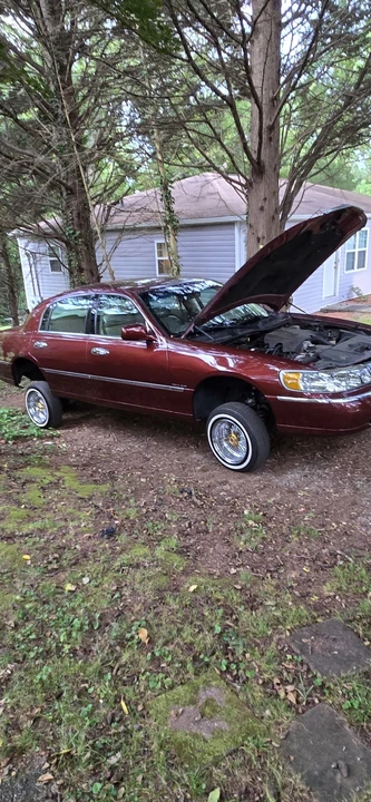 2002 Lincoln Town Car - Image 7 of 8