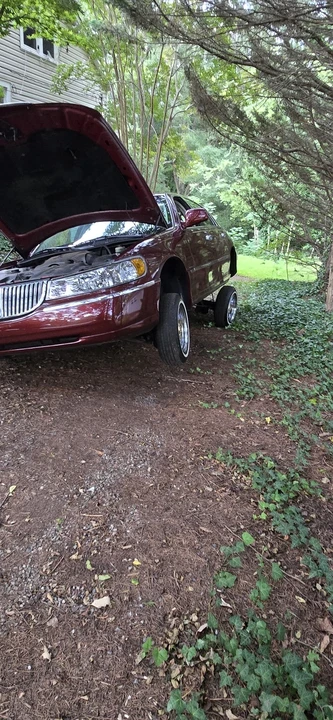2002 Lincoln Town Car - Image 6 of 8