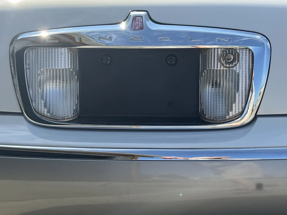 2002 Lincoln Town Car - Image 31 of 31