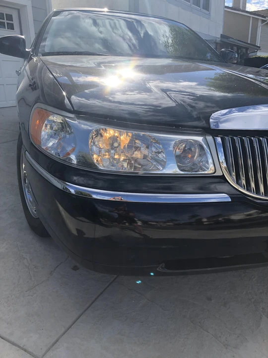 2002 Lincoln Town Car - Image 10 of 31