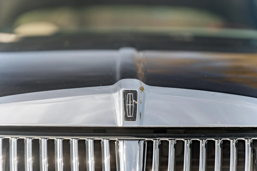 2002 Lincoln Town Car - Image 14 of 31