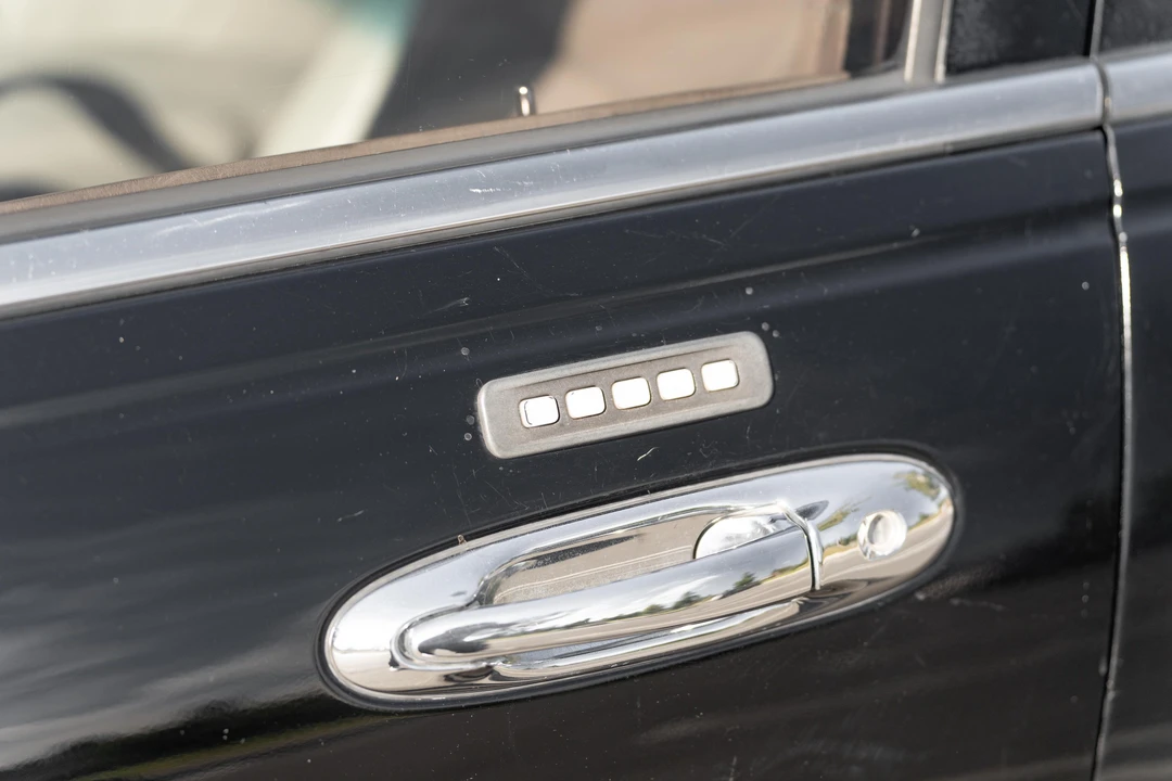 2002 Lincoln Town Car - Image 20 of 31
