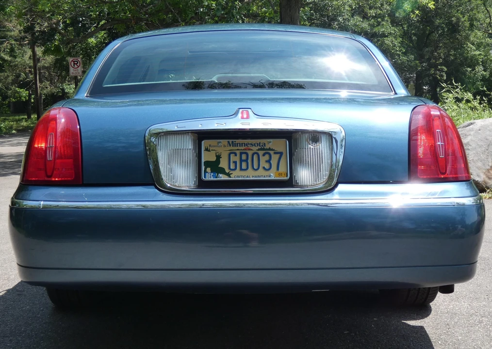 2002 Lincoln Town Car - Image 31 of 31