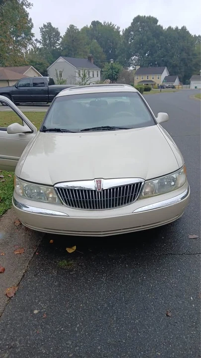 2002 Lincoln Continental 9th Gen - Image 3 of 7