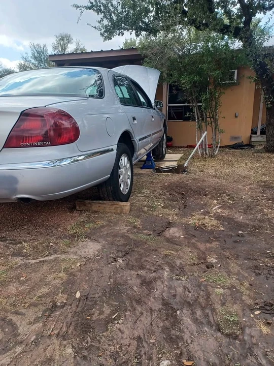 2002 Lincoln Continental 9th Gen - Image 8 of 8