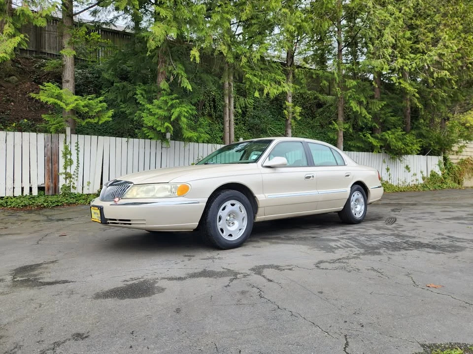 2002 Lincoln Continental 9th Gen - Image 16 of 19