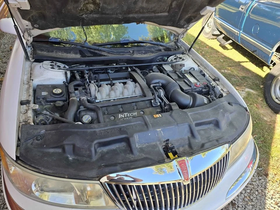 2002 Lincoln Continental 9th Gen - Image 16 of 16