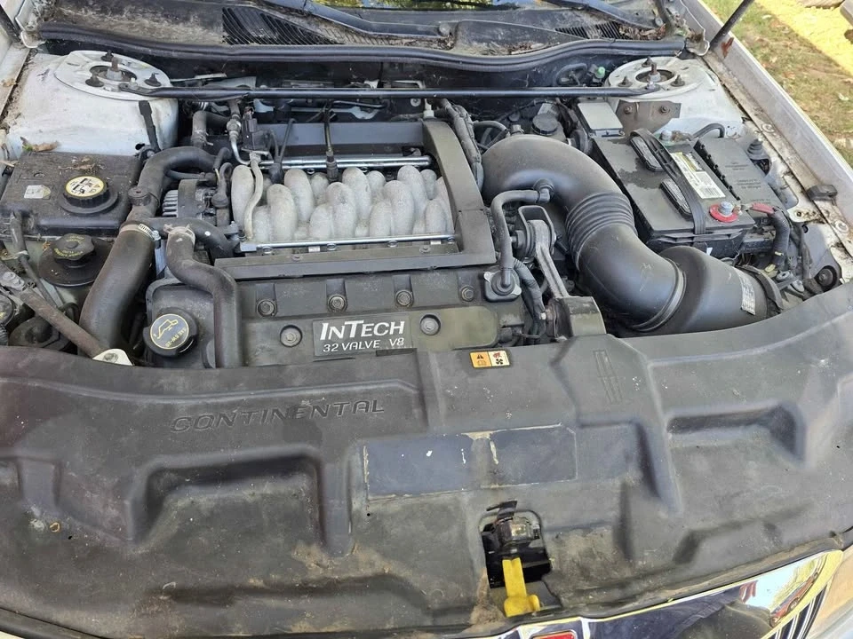 2002 Lincoln Continental 9th Gen - Image 14 of 16