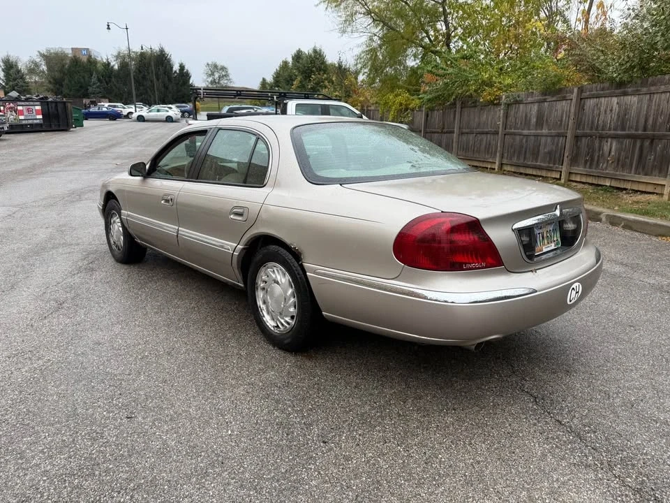 2002 Lincoln Continental 9th Gen - Image 3 of 13