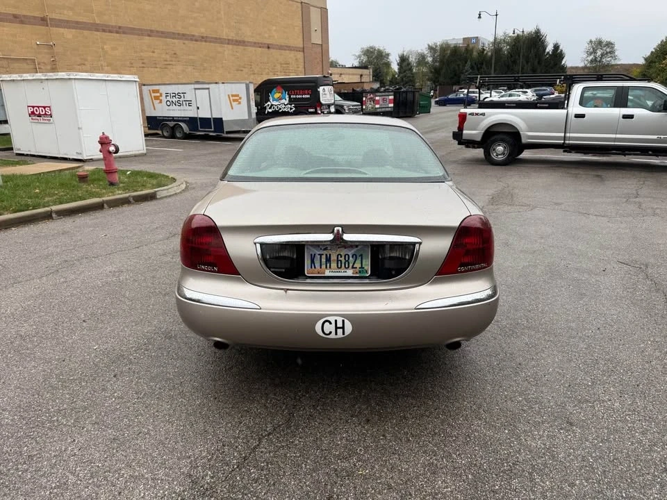 2002 Lincoln Continental 9th Gen - Image 2 of 13