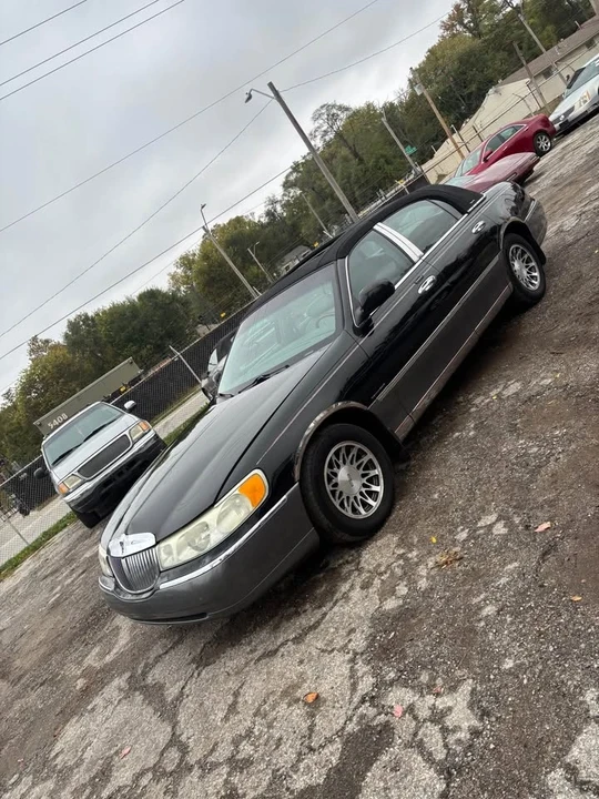2002 Lincoln Town Car - Image 7 of 12