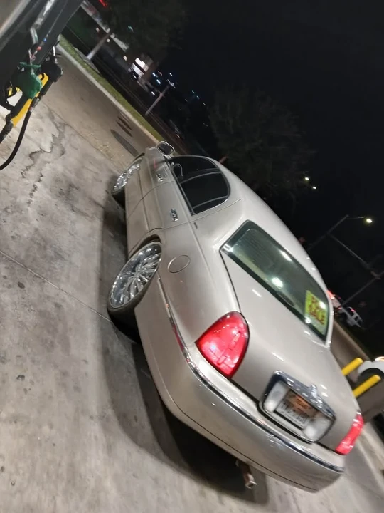 2002 Lincoln Town Car - Image 20 of 20