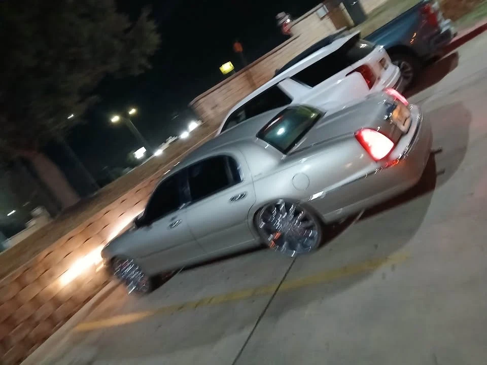 2002 Lincoln Town Car - Image 4 of 20