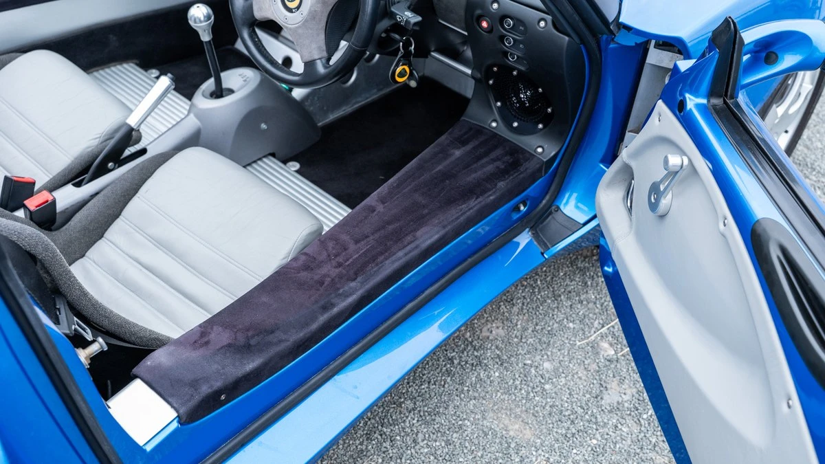 2002 Lotus Elise Series 2 - Image 26 of 30