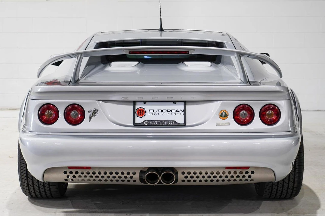 2002 Lotus Esprit Series 4 - Image 3 of 31