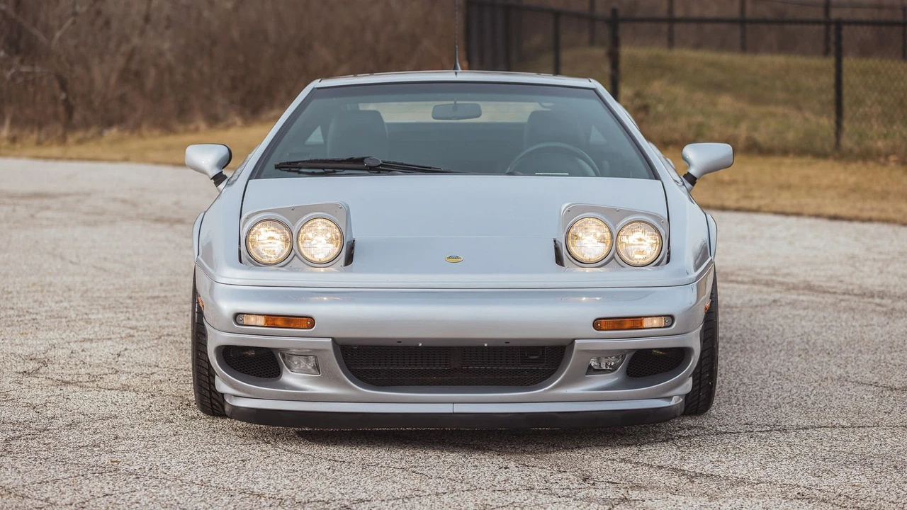 2002 Lotus Esprit V8 - Image 11 of 31