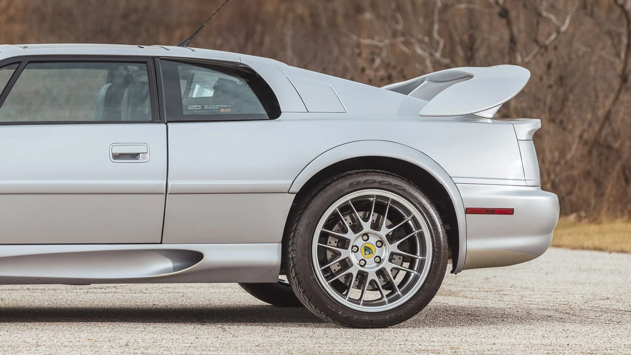 2002 Lotus Esprit V8 - Image 21 of 31
