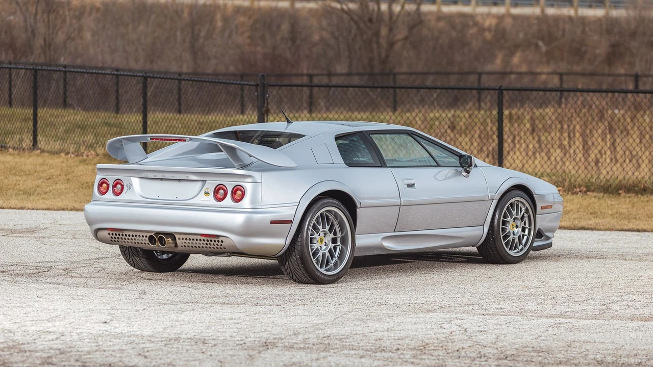 2002 Lotus Esprit V8 - Image 8 of 31