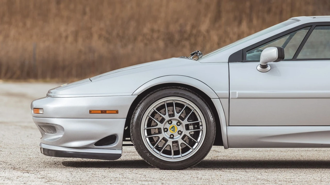 2002 Lotus Esprit V8 - Image 20 of 31