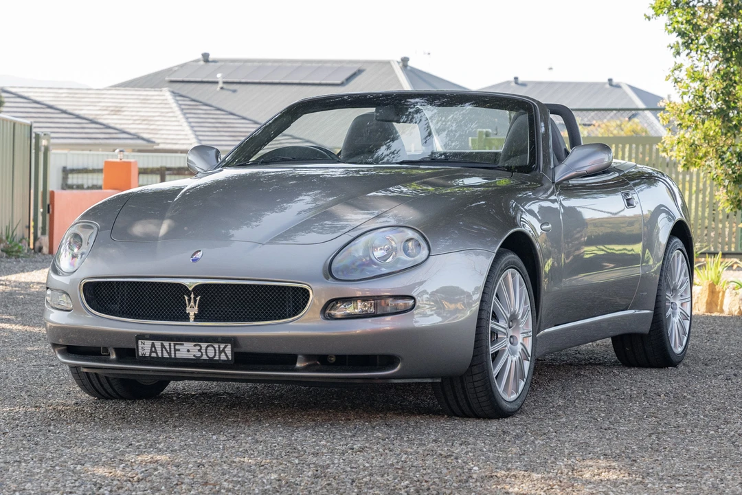 2002 Maserati Spyder - Image 2 of 2