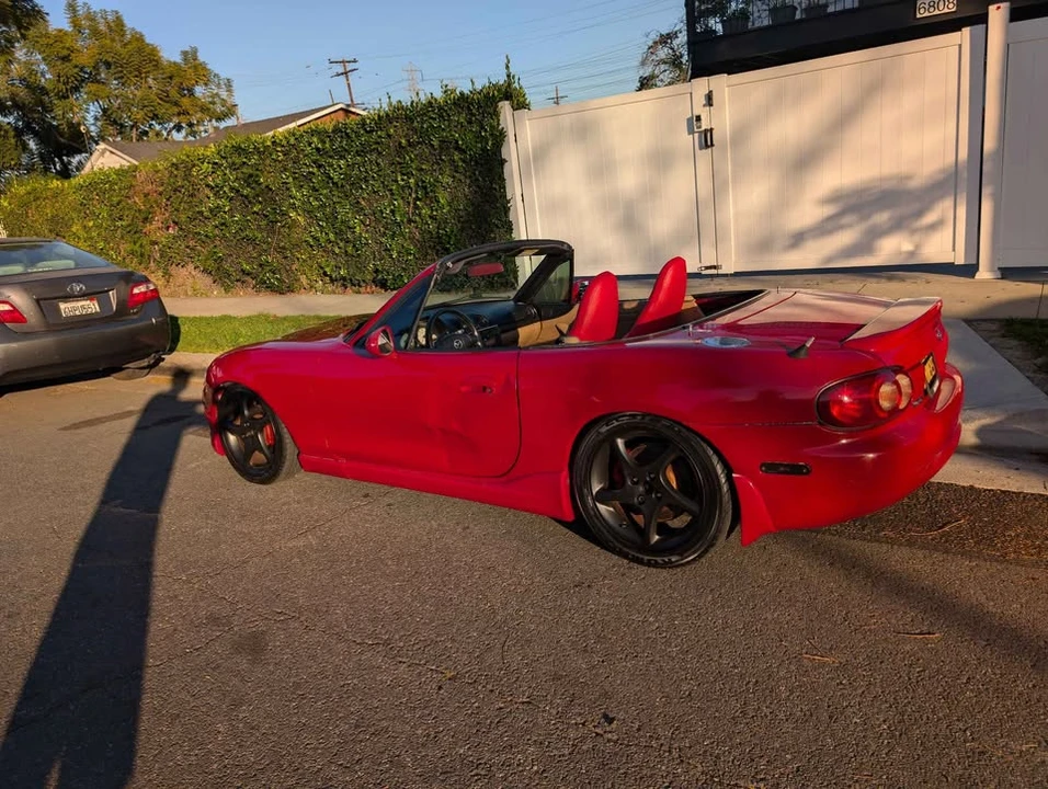 2002 Mazda NB Mazdaspeed MX-5 Miata - Image 4 of 10