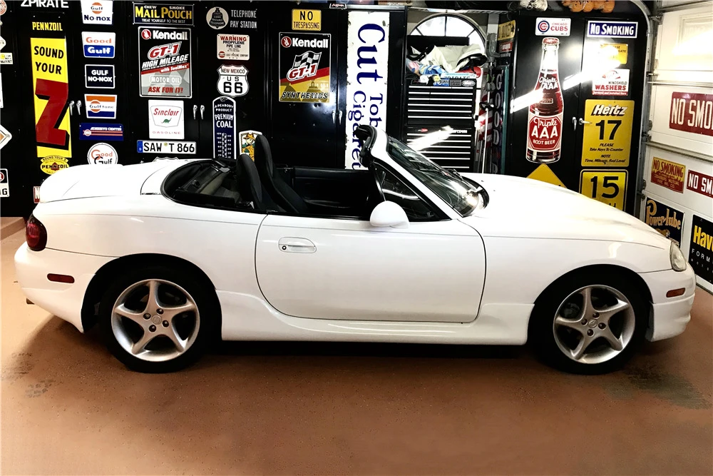 2002 Mazda NB MX-5 Miata - Image 2 of 5