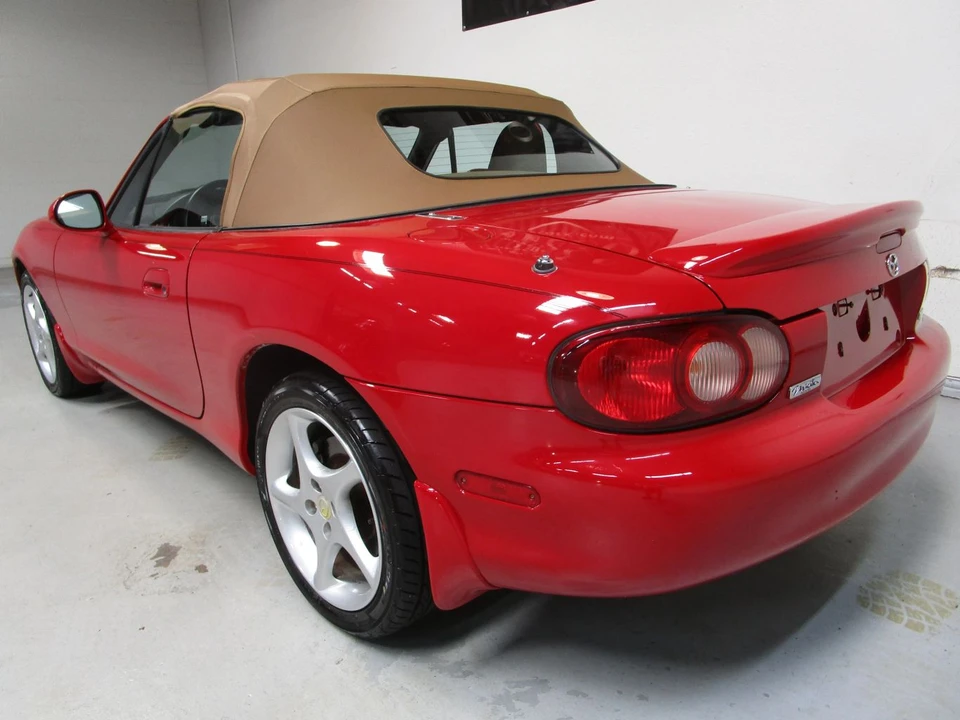 2002 Mazda NB MX-5 Miata - Image 27 of 31