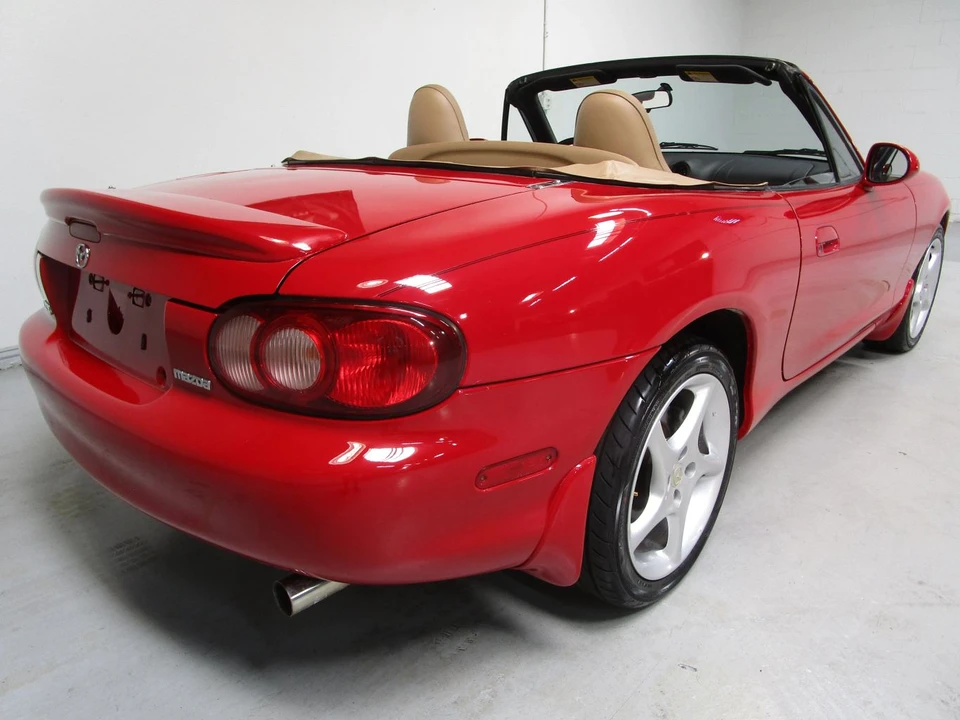 2002 Mazda NB MX-5 Miata - Image 6 of 31