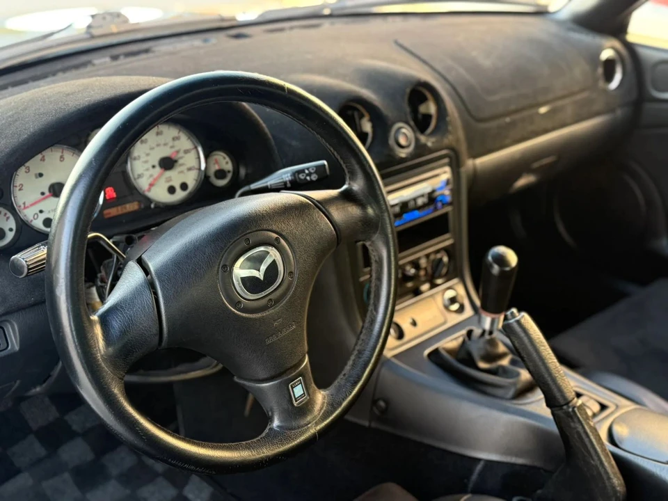 2002 Mazda NB MX-5 Miata - Image 18 of 31