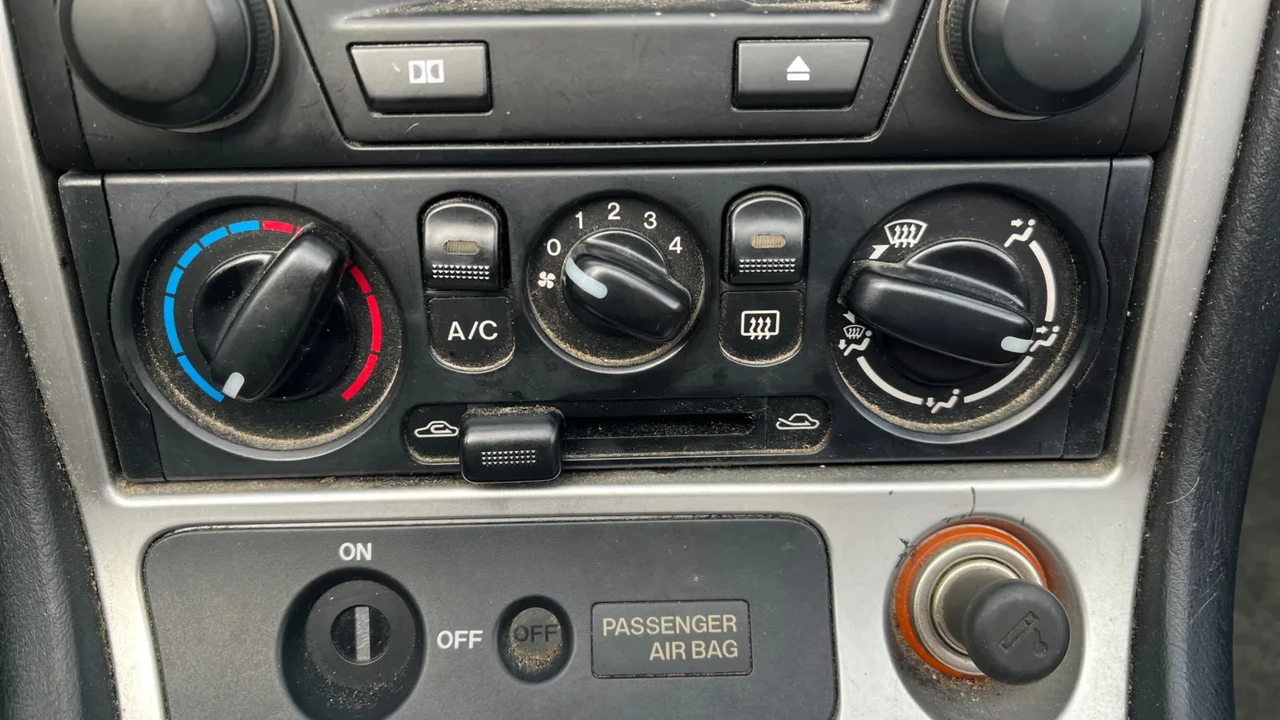 2002 Mazda NB MX-5 Miata - Image 24 of 26