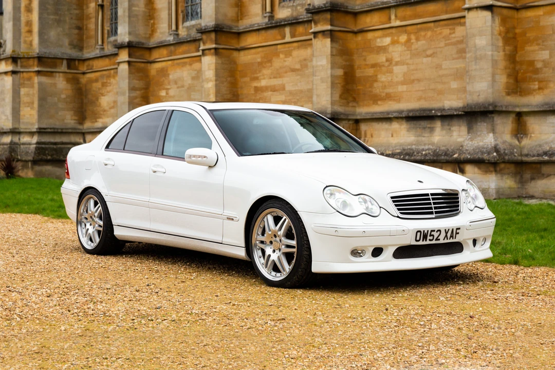 2002 Mercedes-Benz W203 C-Class - Image 2 of 31