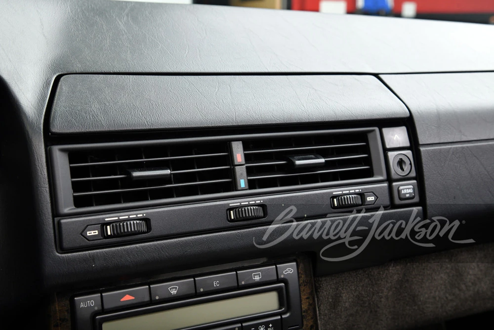 2002 Mercedes-Benz R230 SL-Class - Image 6 of 31