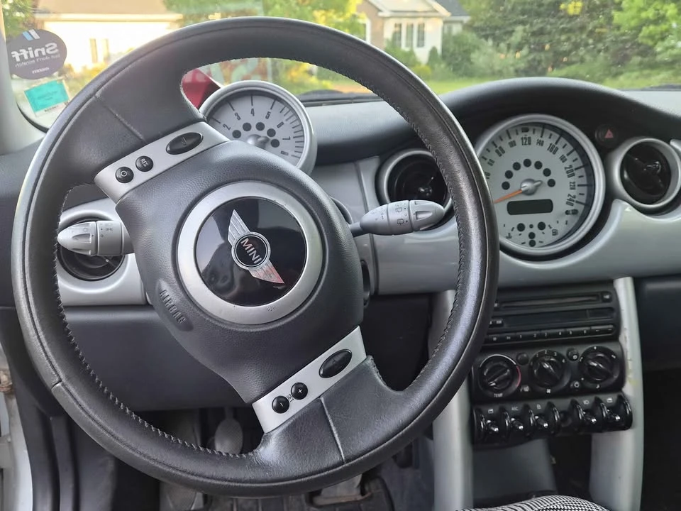 2002 Mini Mini 1st Gen - Image 5 of 7