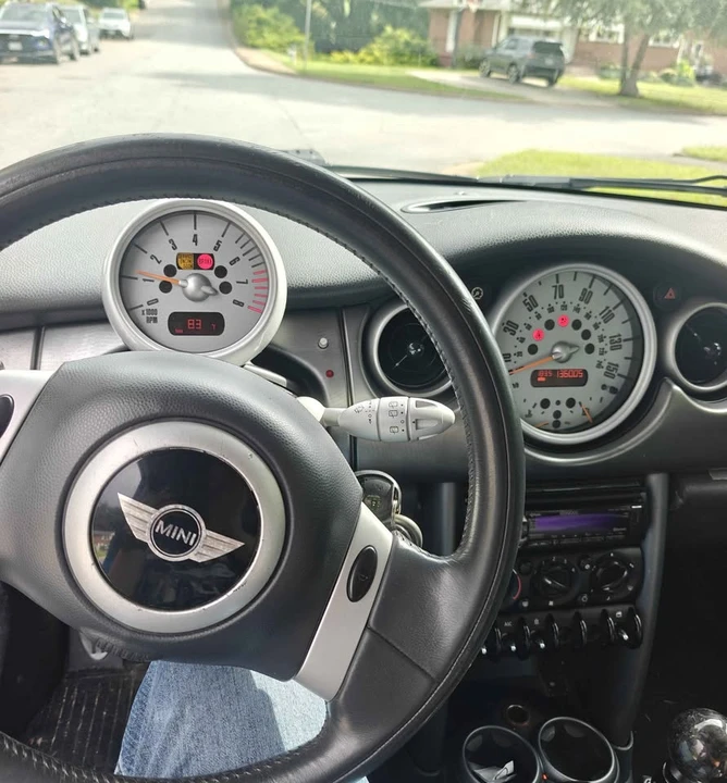 2002 Mini Mini Cooper S 1st Gen - Image 5 of 5